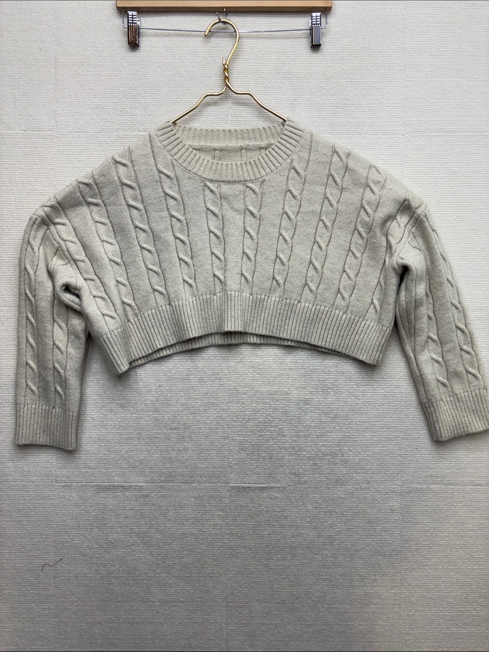 Commense | small Cropped Cable-Knit Sweater - Cream